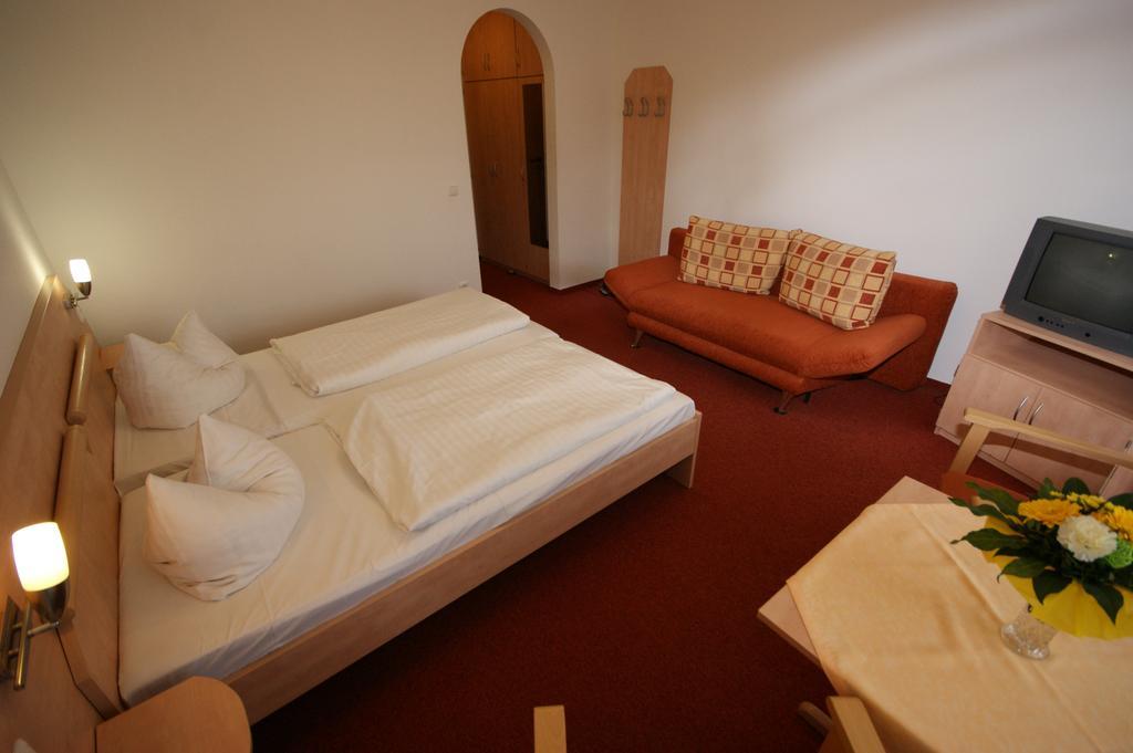 Hotel Und Cafe Panorama 3*